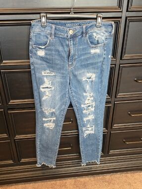 American Eagle Outfitters Medium Blue Ripped Hi-Rise Jegging Crop - Size 14